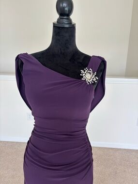 Elegant One-Shoulder Evening Gown Size S Deep Purple, Like New